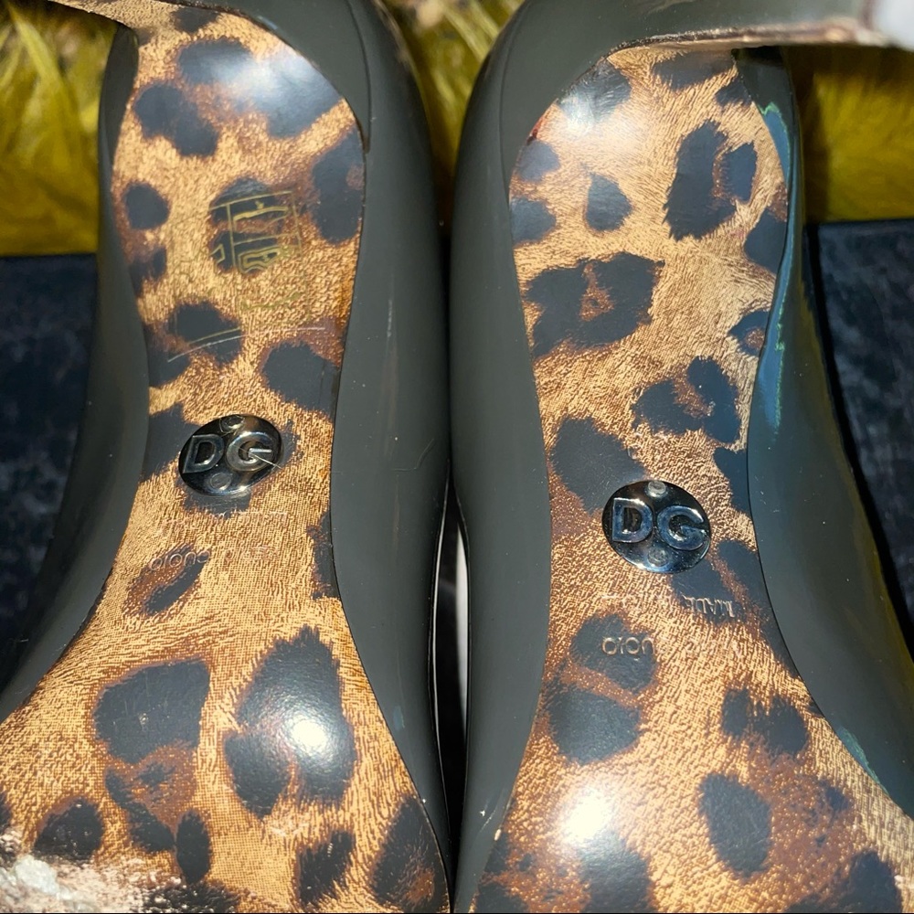 Authentic Dolce & Gabbana Patent Leather Pumps - Picture 4 of 6
